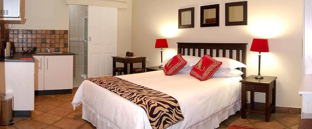Lalapanzi Guest Lodge Port Elizabeth Exterior photo
